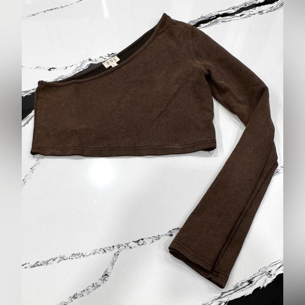 New POL One Long Sleeve Cute Cropped Top. Ribbed Brown/Black. Size Large.